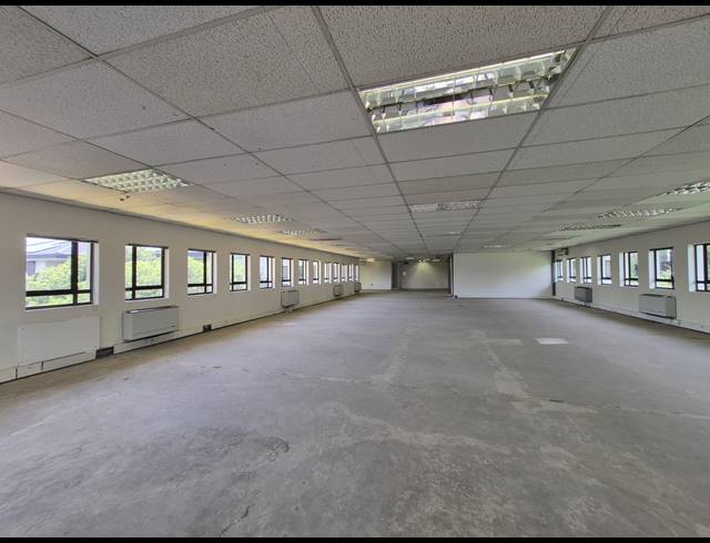 313M² OFFICE TO LET IN HYDE PARK